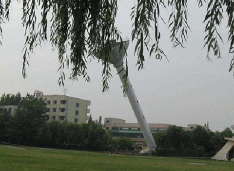 水塔拆除只看施工價格有多大的隱患？